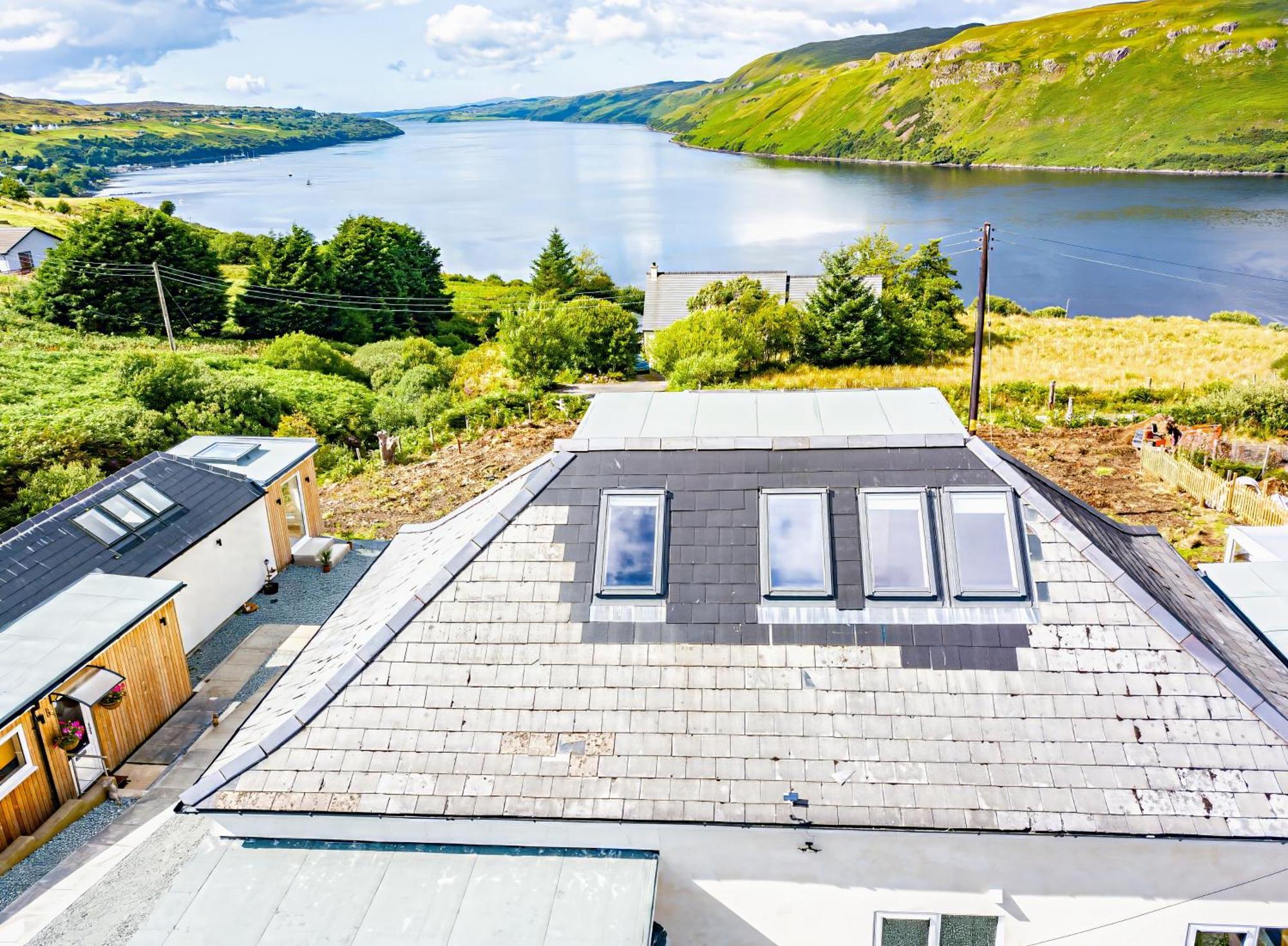 Luxury 4 Bedroom Cottage With Stunning Views Near Fairy Pools! Carbost  Exterior foto