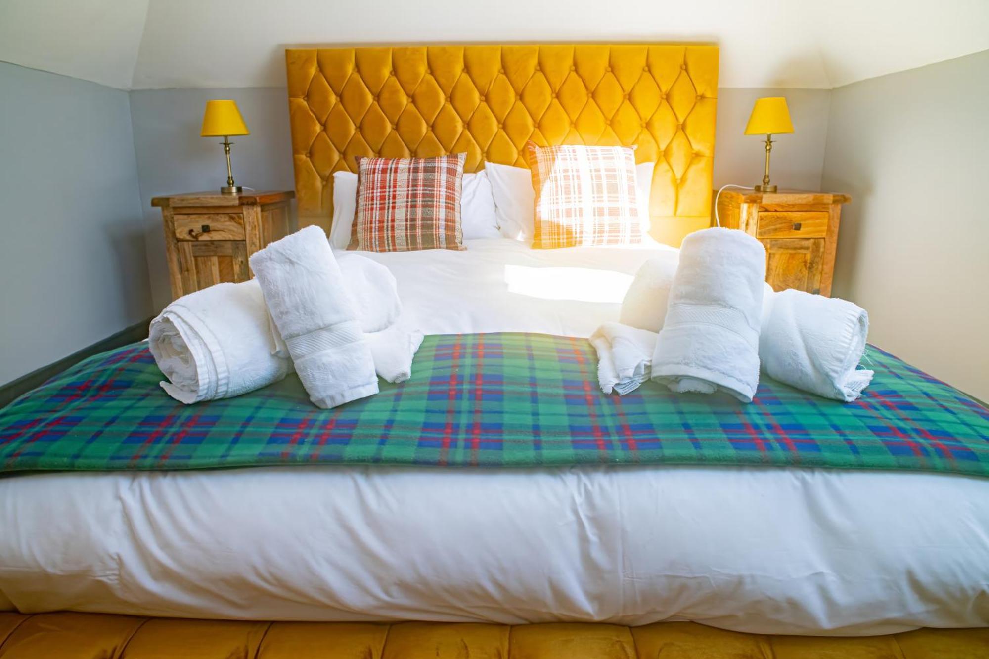 Luxury 4 Bedroom Cottage With Stunning Views Near Fairy Pools! Carbost  Exterior foto